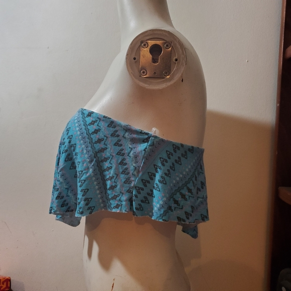 Front Ruffle Bandeau - Picture 2 of 3